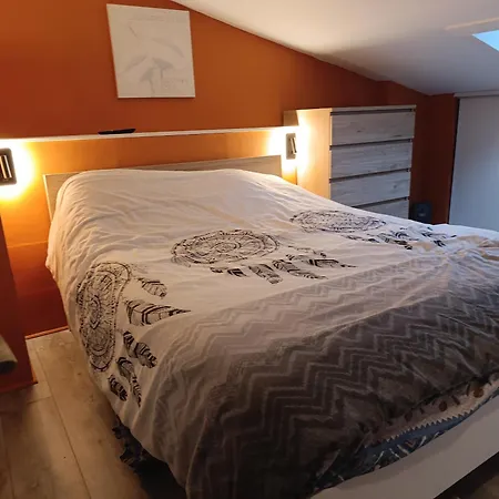 아파트 T3 Duplex, Centre Port, Clim, Garage, Piscine 아그