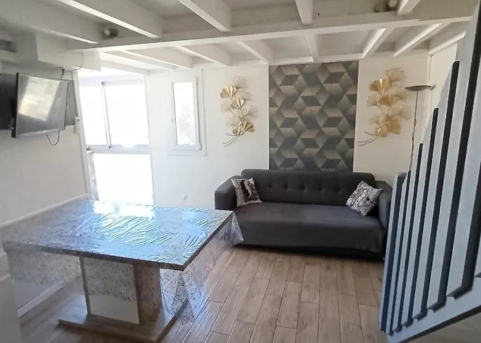 T3 Duplex, Centre Port, Clim, Garage, Piscine *